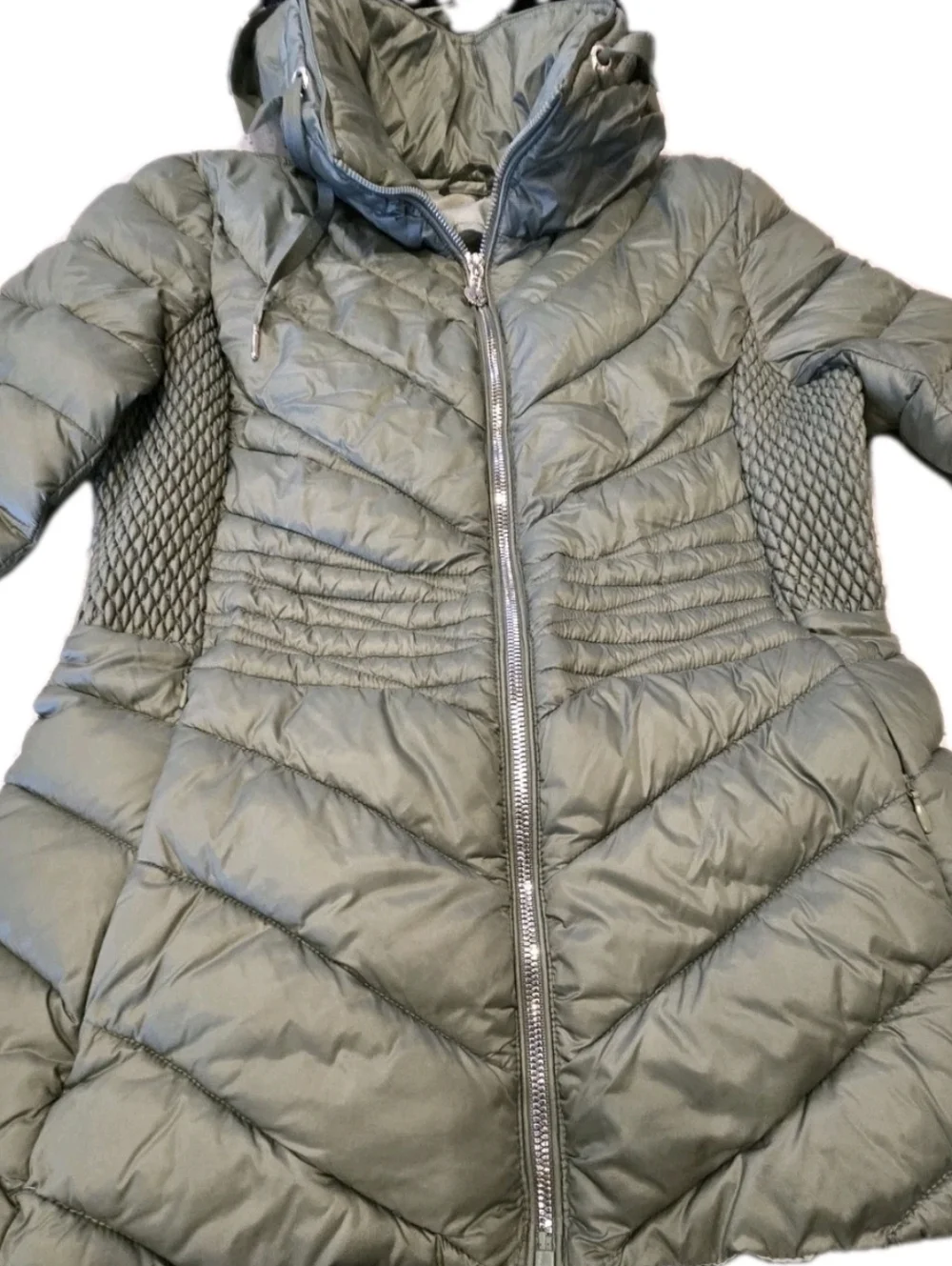 Bernardo Olive Green Puffer Jacket Hooded Quilted Coat Women’s M - Picture 4 of 14